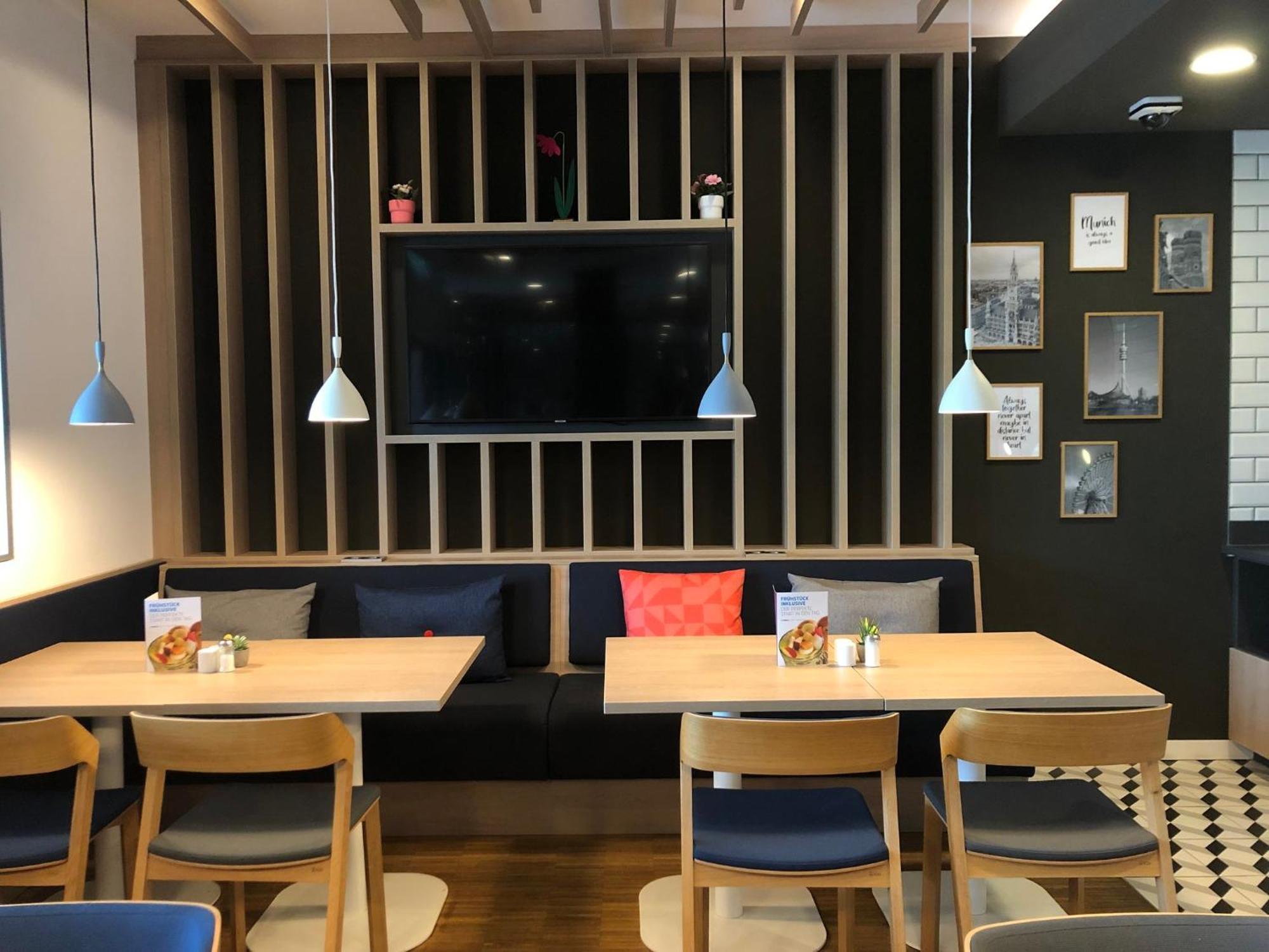 Express - Olympiapark, An Ihg München
