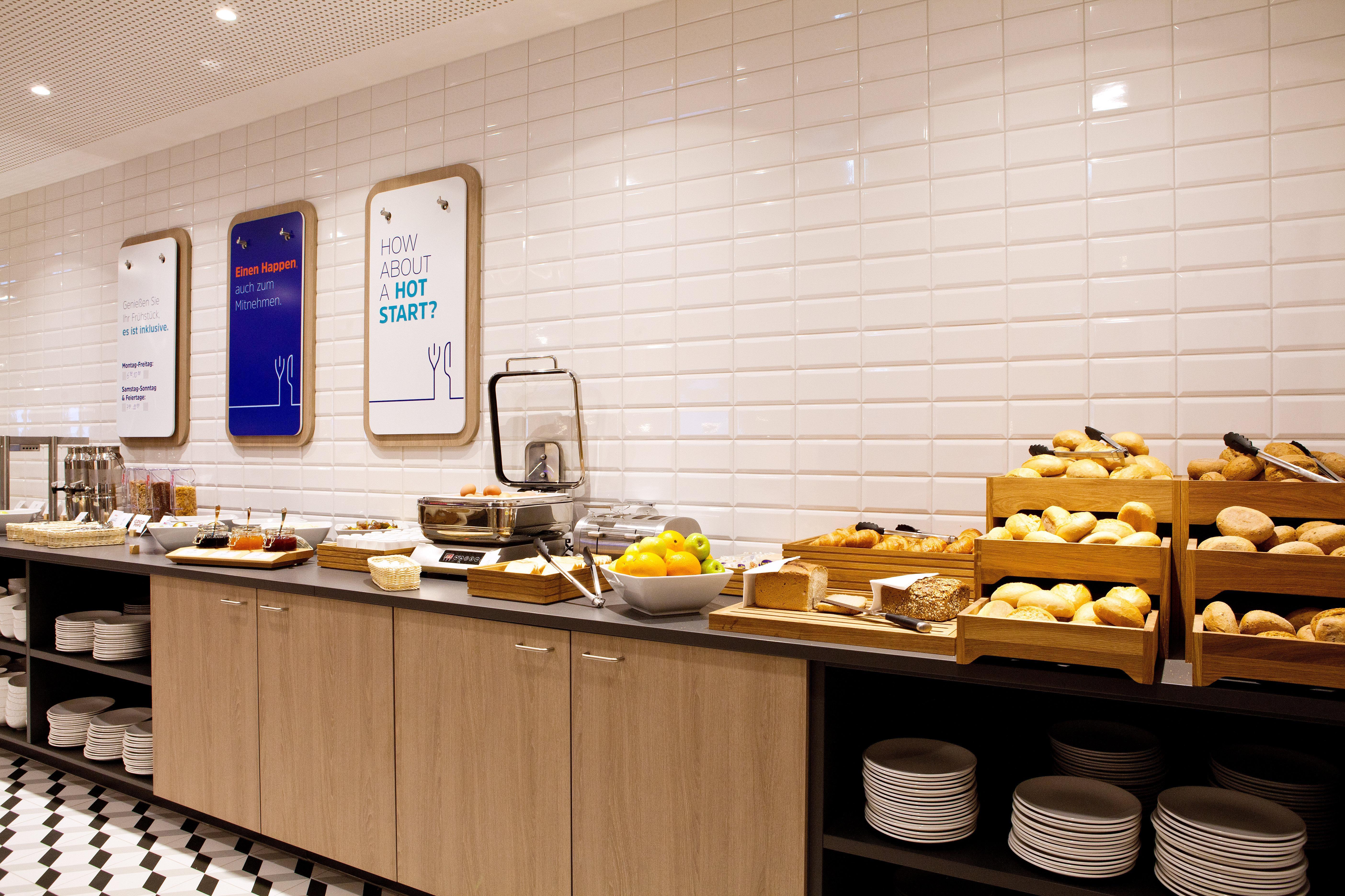 Express - Olympiapark By Ihg Hotel 3*